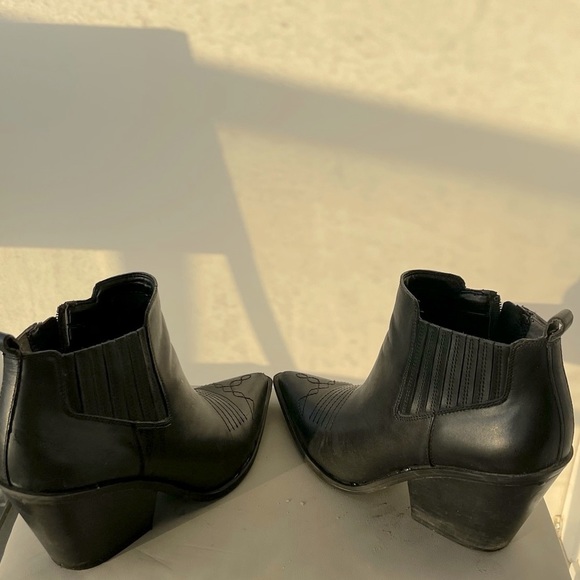 Franco Sarto 100% genuine leather western ankle boots size 8.5 - Picture 2 of 9